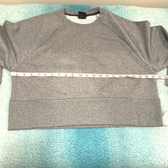 🔥NWOT Nike Gray Crewneck Sweatshirt🔥 - Picture 7 of 7